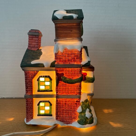 Vtg Grandeur Noel Snowflake Village Fire Station Lighted Christmas House 1994 - Picture 3 of 8